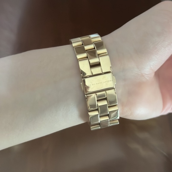 Watch - Picture 4 of 8